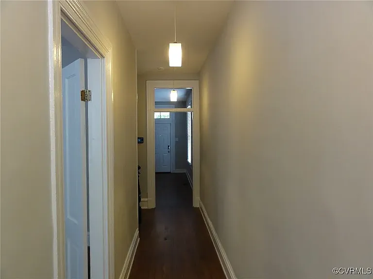2512 E Leigh St — Photo 17