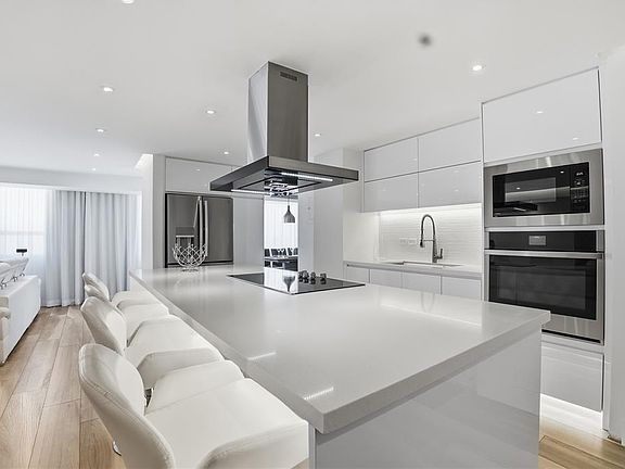 5th image of 3307 ISLA VERDE AVE. #1