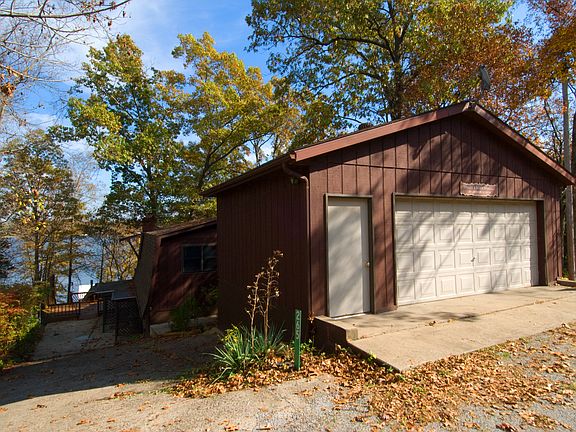 2nd image of 265 Lake Shore Dr S