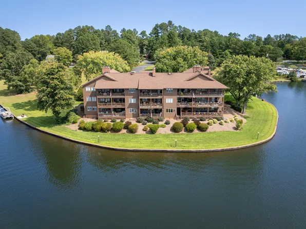 C2 Marina Point, Palmyra, VA 22963