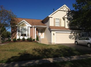 70 Churchill Ln, Aurora, IL