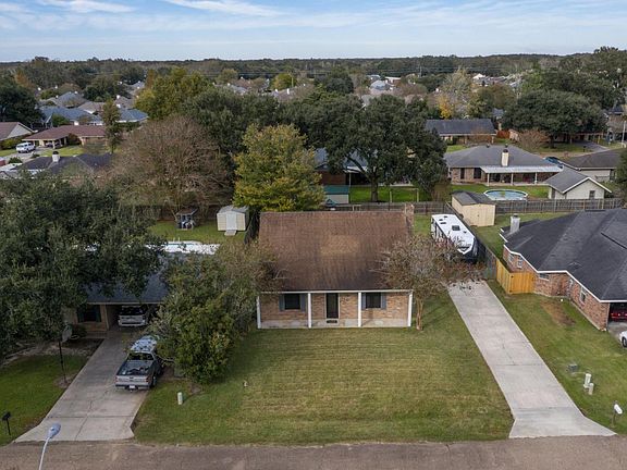 4th image of 110 Brownlee Ave