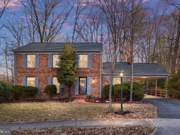 5422 Rumsey Pl, Fairfax, VA 22032