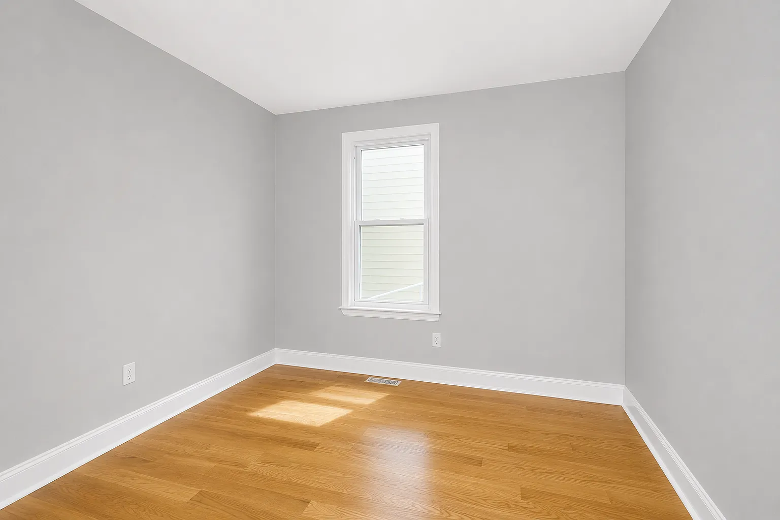 5 bed, 1608 sqft, $5,000 — Photo 4