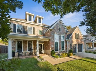 900 Water Oak Dr, Grapevine, TX 76051