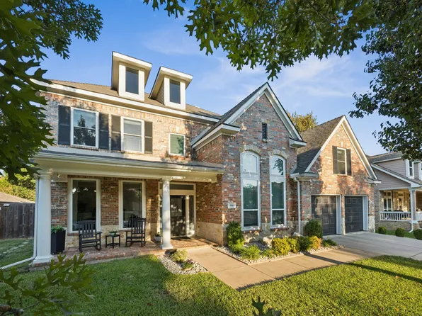 900 Water Oak Dr, Grapevine, TX 76051