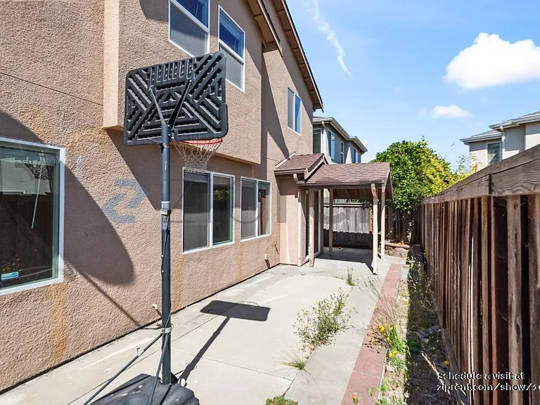 419 Malcolm Dr — Photo 38