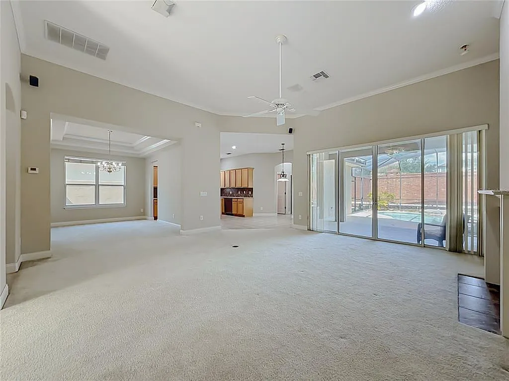 3 bed, 3.0 bath, 2633 sqft, $3,800 — Photo 4