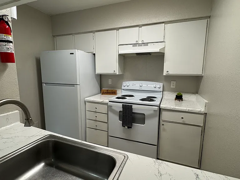 2Beds-2.5Baths