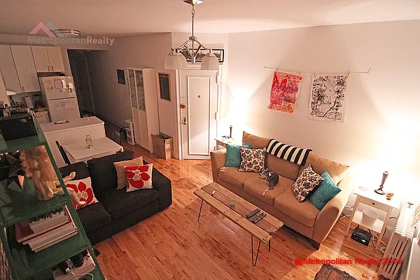 Rented by Metropolitan Realty | media 11