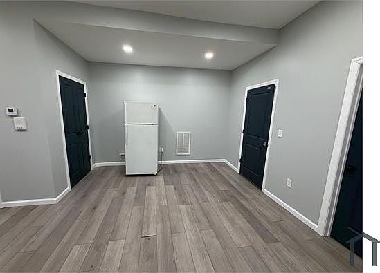 5th image of 293 W Runyon St Floor 1