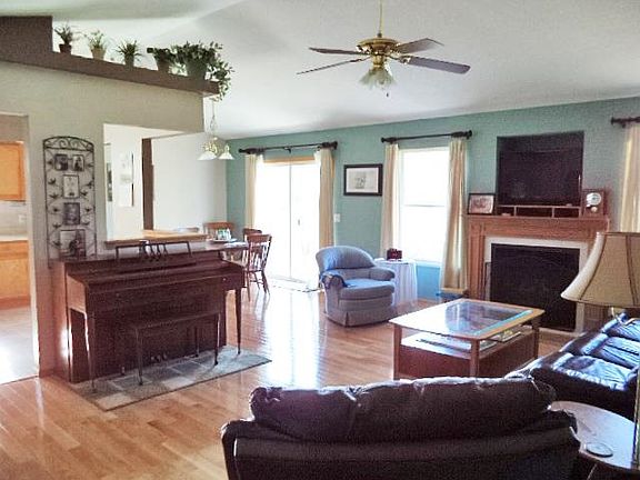3rd image of 702 E 13th Avenue Ct