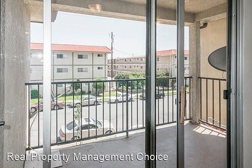 3rd image of 13219 Doty Ave #3