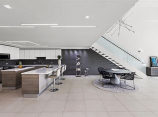 25 Munoz Rivera #416, San Juan, PR 00901