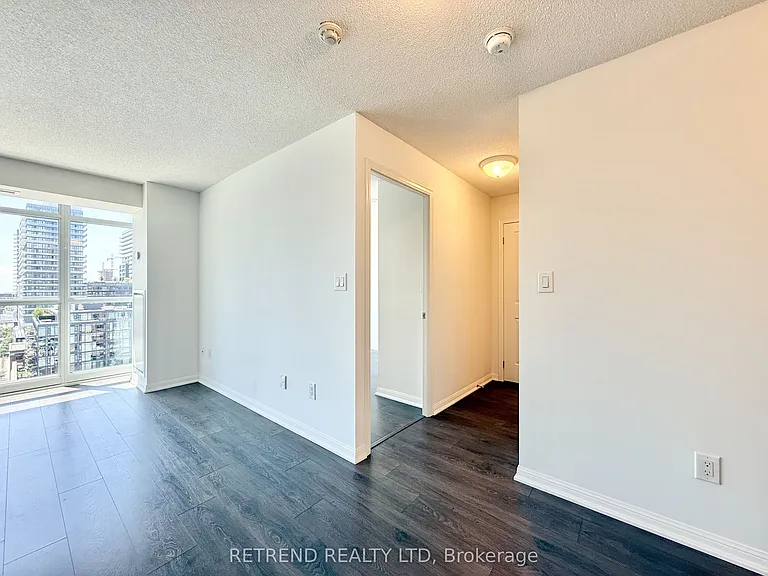 400 Adelaide St E #2204 — Photo 30