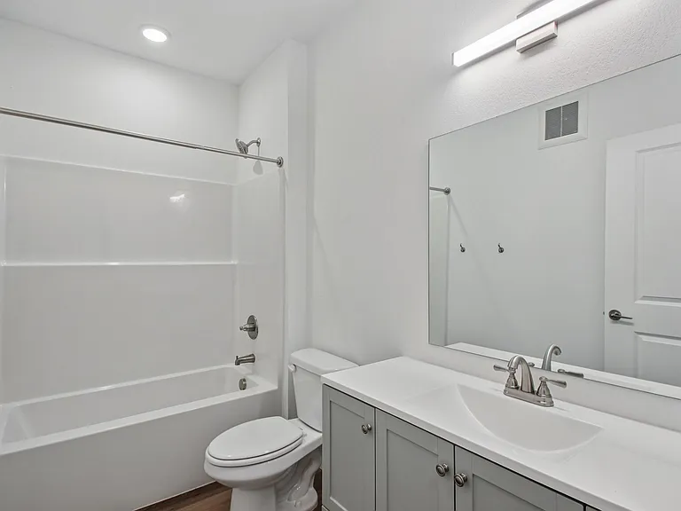 Portland Place Apartments — Photo 35