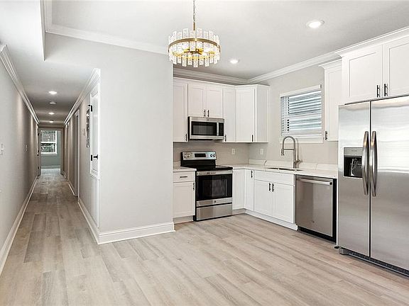 5th image of 521-523 S Telemachus St
