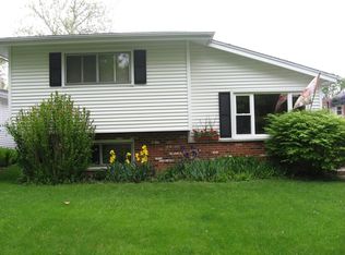 1317 E Wilson Ave, Wheaton, IL 60189