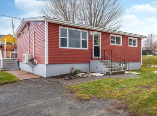 18 Kirk Ave, Stellarton, NS B0K 0A2