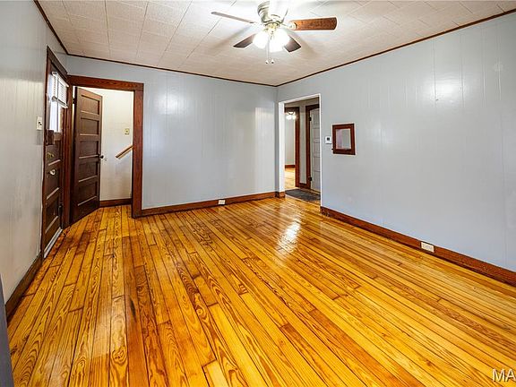 5th image of 439 S Louisiana St