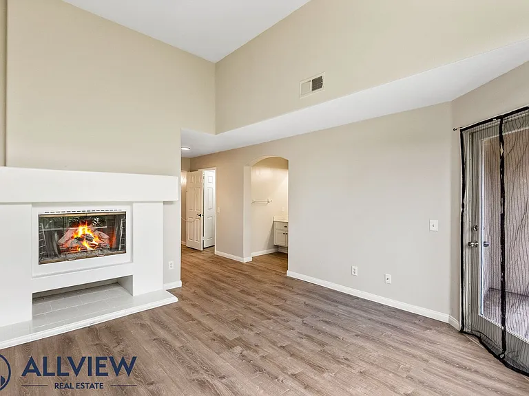 33 Silverwind — Photo 15