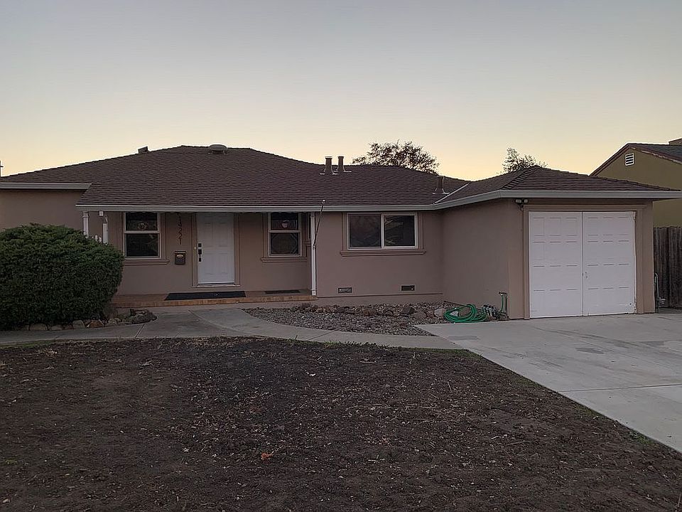 2nd image of 14221 Ivy Ct