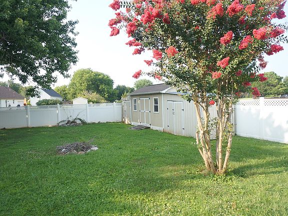 4th image of 2751 Crosswoods Dr