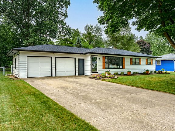 2nd image of 420 Gabardine Ave