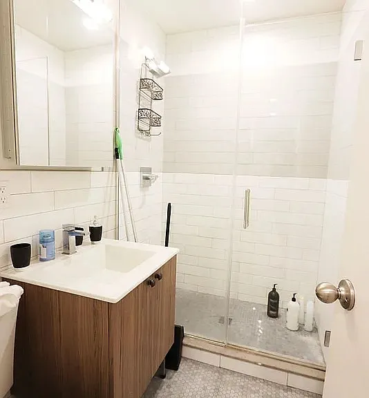 244 E 46th St #1C — Photo 8