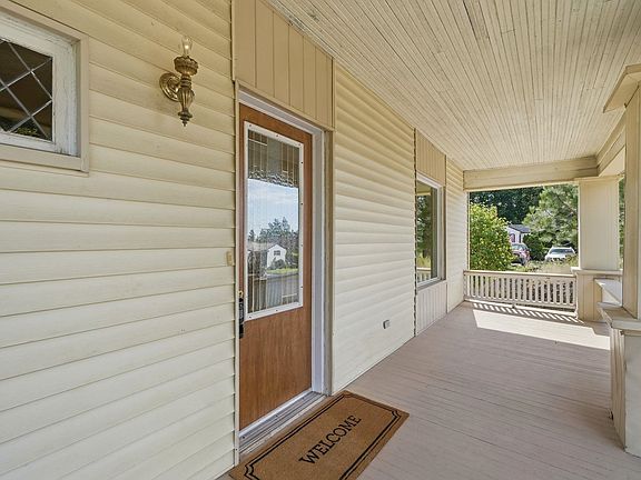 3rd image of 418 E 19th Ave