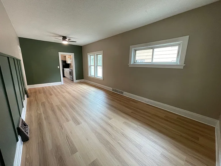 827 Single Ave — Photo 8