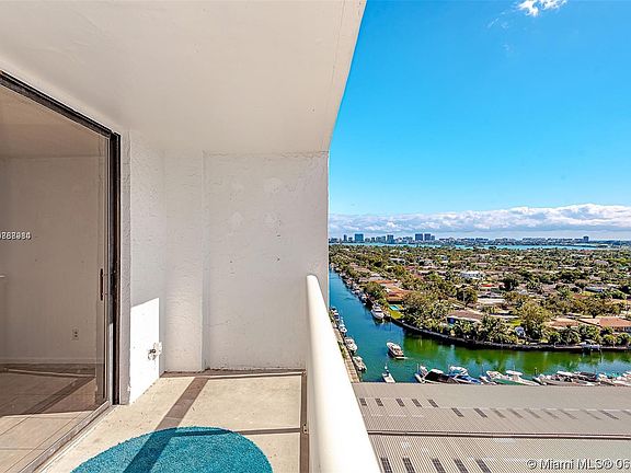 2nd image of 13499 Biscayne Blvd APT 1512