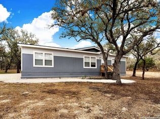 395 Rohrbuch Rd, Pipe Creek, TX 78063