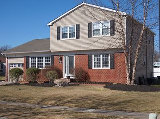 4 Nancia Dr, Levittown, PA 19054