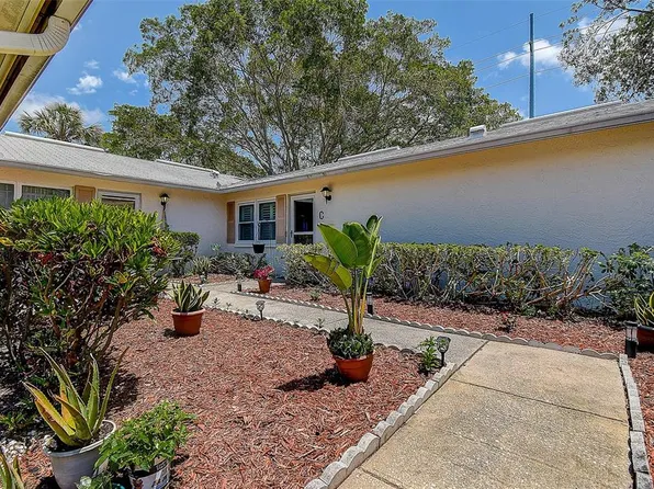 3122 37th Ln S APT C, Saint Petersburg, FL 33711