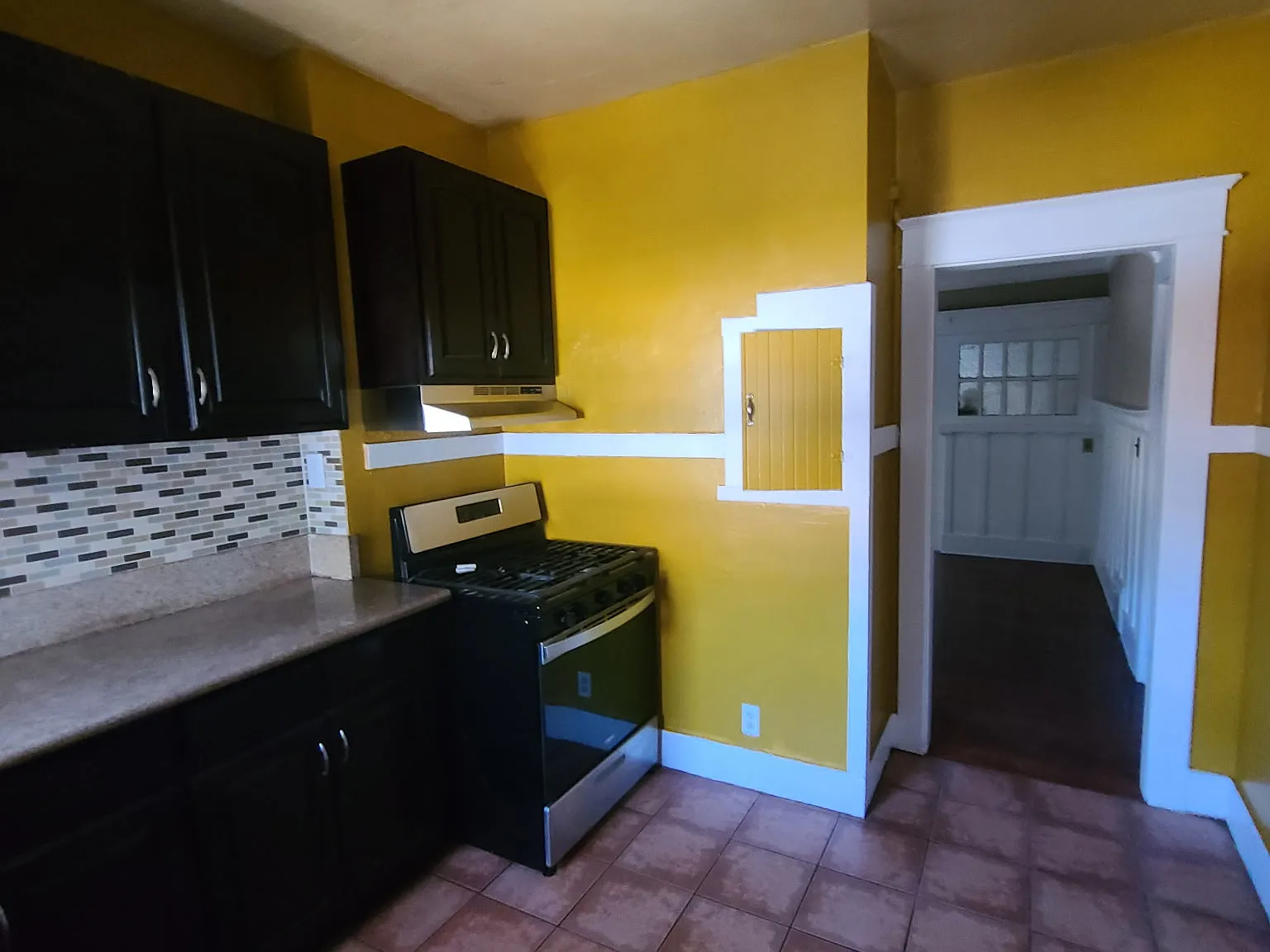 3 bed, 1684 sqft, $3,350 — Photo 3