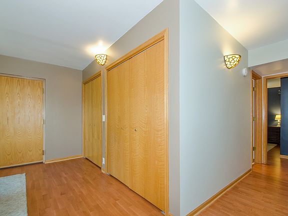 2nd image of 6877 N Overhill Ave APT 43