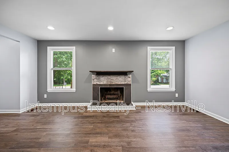 3 bed, 2.0 bath, 1275 sqft, $1,997 — Photo 4
