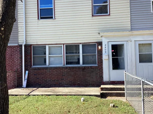 2409 Bloomsdale Rd, Levittown, PA 19057
