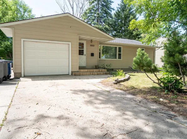 1503 15th St S, Moorhead, MN 56560