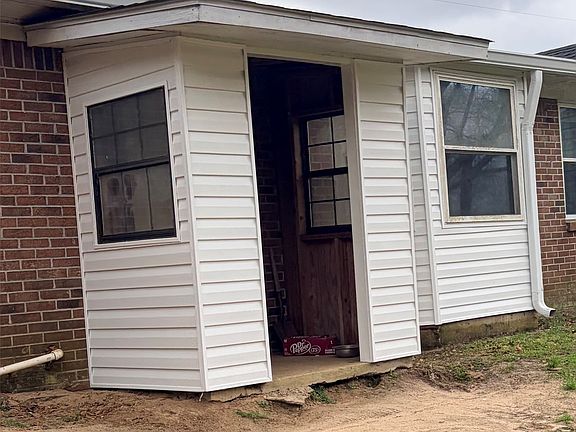 3rd image of 1499 E Neva Drive In Rd