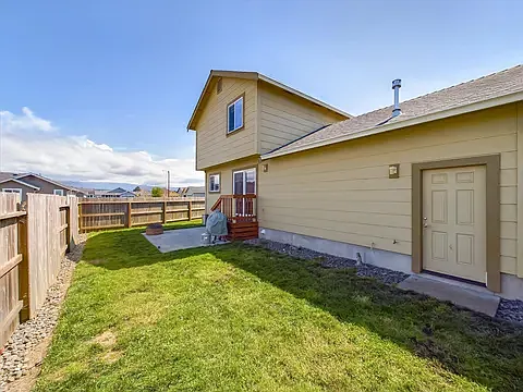 Other side view of backyard