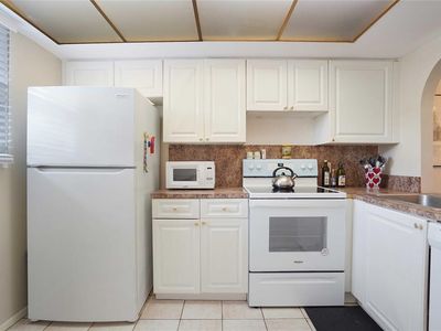 111 Royal Park Dr #2B, Oakland Park, FL, 33309