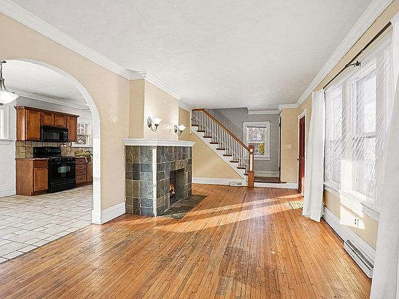 5th image of 1407 Strong Ave