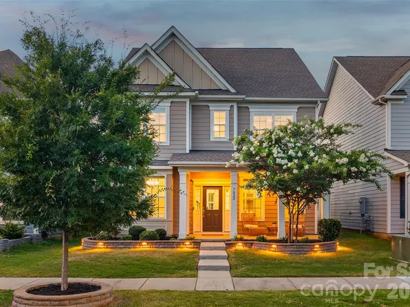 7022 Walnut Branch Ln, Charlotte, NC 28277
