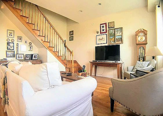 5th image of 261 15th St #3