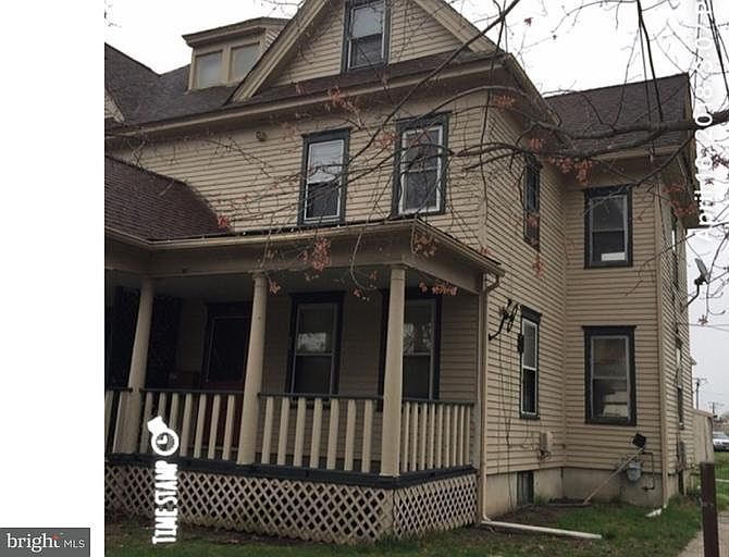 1st image of 1012 Chestnut St