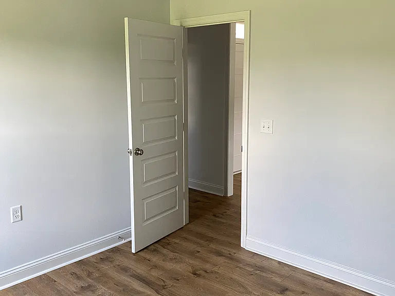 215 Bailey Cir — Photo 21