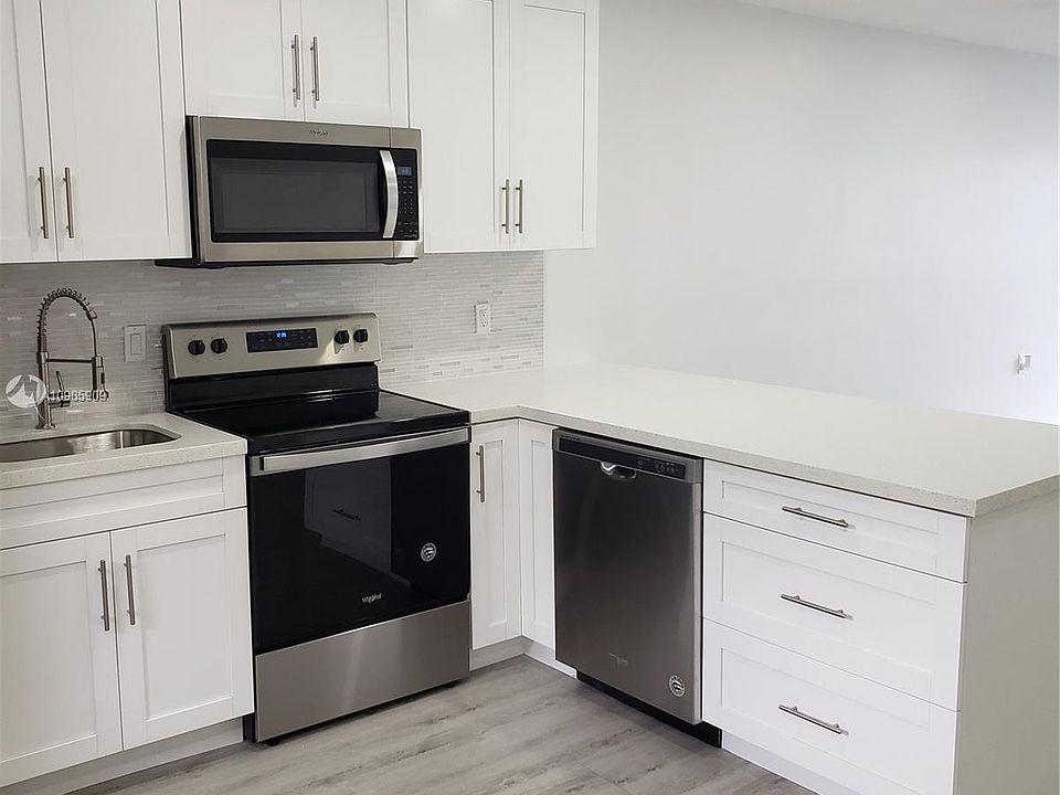 1st image of 1600 NE 114th St APT 101
