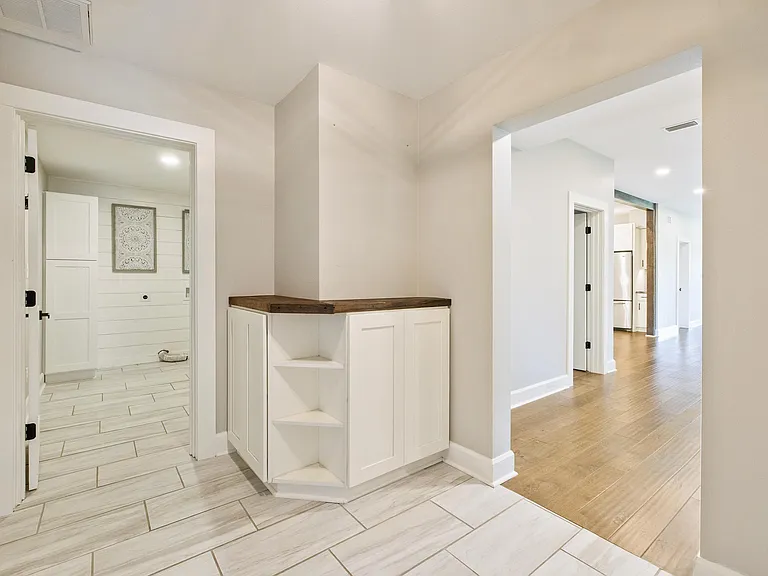 6121 Red Bud Ln — Photo 29